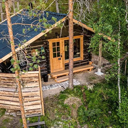 Viking Hut, Unique Nature Experience, Sauna, Riverbend, Wifi, Yllaes Casa vacanze Äkäslompolo