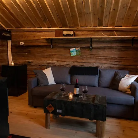 Viking Hut, Unique Nature Experience, Sauna, Riverbend, Wifi, Yllaes *