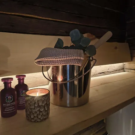 Viking Hut, Unique Nature Experience, Sauna, Riverbend, Wifi, Yllaes Casa vacanze