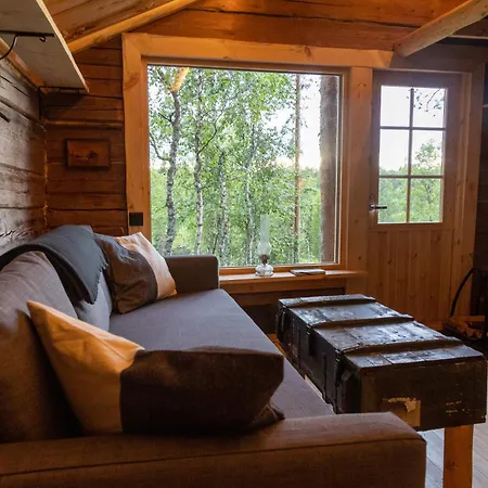 Casa vacanze Viking Hut, Unique Nature Experience, Sauna, Riverbend, Wifi, Yllaes Äkäslompolo