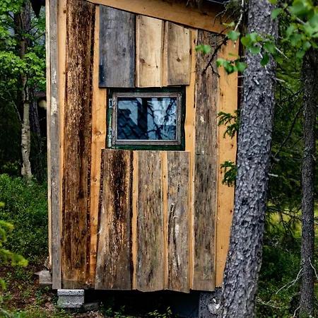 Viking Hut, Unique Nature Experience, Sauna, Riverbend, Wifi, Yllaes Casa vacanze Äkäslompolo